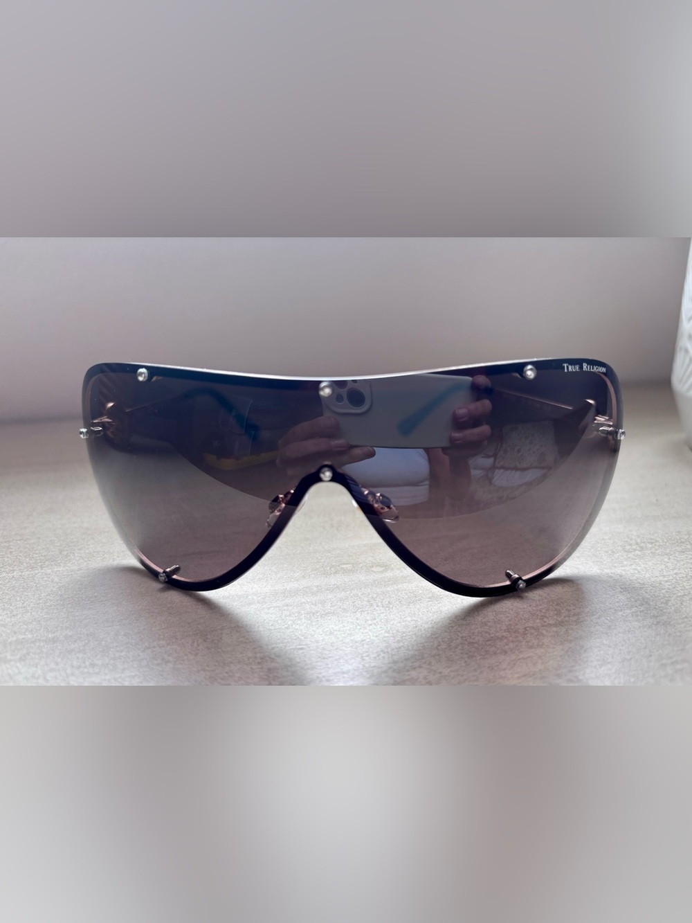 True Religion Shield Sunglasses✨